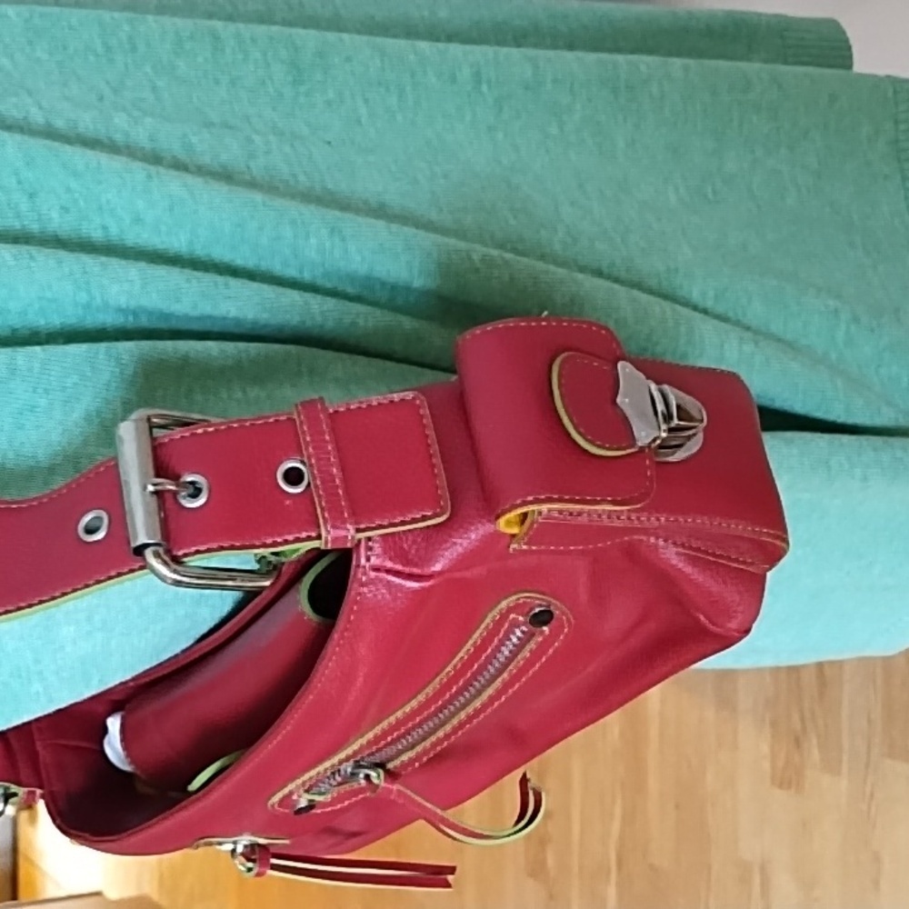 Hype Red Leather Shoulder Bag - Picture 4 of 13